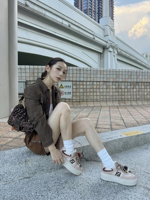 芬迪 宋雨琦孟子义同款系带水貂吊饰挂件厚底舒适休闲鞋 商品图2