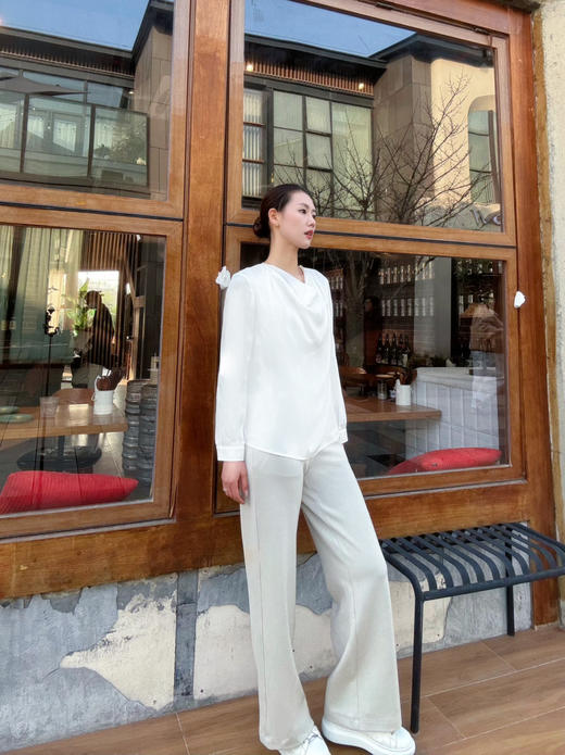 【百搭真丝】噢蜜ooomeooo真丝荡领女衬衫 商品图3