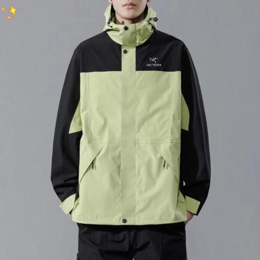 F032339春季新款舒适保暖百搭不拘束连帽拼接冲锋衣外套 商品图3