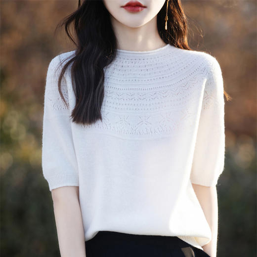 百媚生 法式无缝一体五分袖针织衫女钩花中袖毛衣SMY2-272-20 商品图2