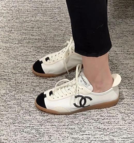 重磅渠道  万能百搭王！ 香nn熊猫德训  黑白配  平底系带休闲鞋 商品图0