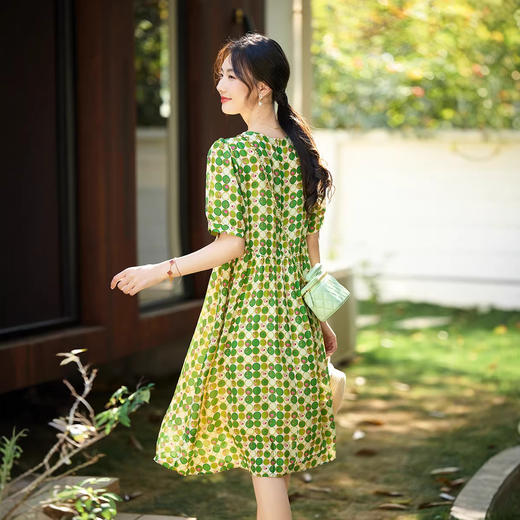 丁摩 圆领绿色印花真丝连衣裙宽松显瘦桑蚕丝裙74142 商品图3