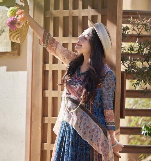 【林栖设计小店】生命之息|复古优雅多色不规则飞片2026夏新款轻盈真丝衫1962164 商品图1