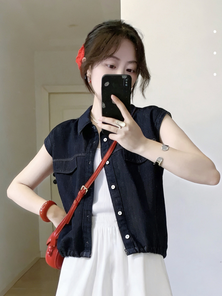 【百图lulu定制】【口袋牛仔马甲】对称口袋 翻领 弹力下摆 飞飞袖 牛仔马甲