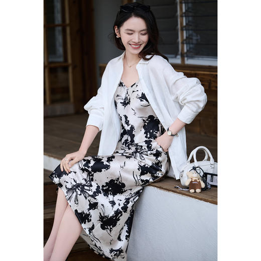 墨生花 米思阳2026春夏新款度假风醋酸缎面吊带连衣裙气质显瘦内搭裙子女3476/1038 商品图1