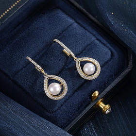 子佩集【潮汐之吻】银S925珍珠惜王妃耳钉【XXED007】6mm珠镀金水滴2601