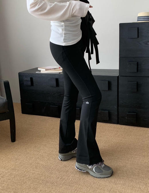 特价alo瑜伽裤喇叭裤3.23 商品图0