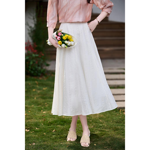 肌理感天丝半身裙 米思阳2026春新款高级感舒适休闲多片式立裁百搭大摆裙半身裙女6008 商品图2