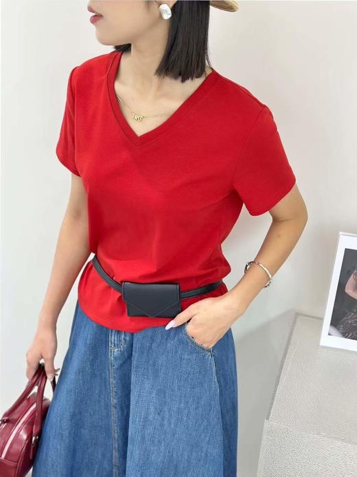T56333#魅力V领爽滑包容T恤 商品图1