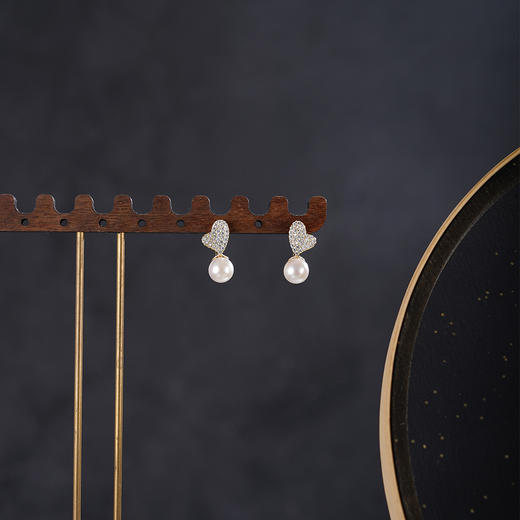 子佩集【珠爱华章】银S925珍珠惜王妃耳钉【XXED018】6mm珠爱心镀金扣环2601 商品图1