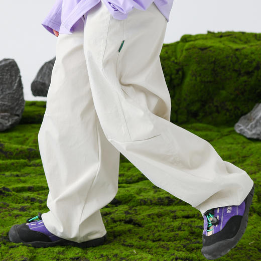 💕【 vonbonkids 山系斜纹轻量化超柔速干弯刀裤K07X26038款】⭐上新啦！ 专为春日踏青、徒步、露营设计 👀看这版型，宽松又利落，孩子跑跑跳跳完全没束缚，妥妥山系小达人范儿～ 商品图4