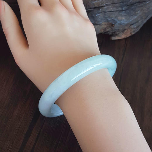 【天然正品】A货翡翠天然正桩细腻无纹裂62.5号糯种青白底翡翠手镯62.5号（皆取最大值）090326TJ32 商品图7