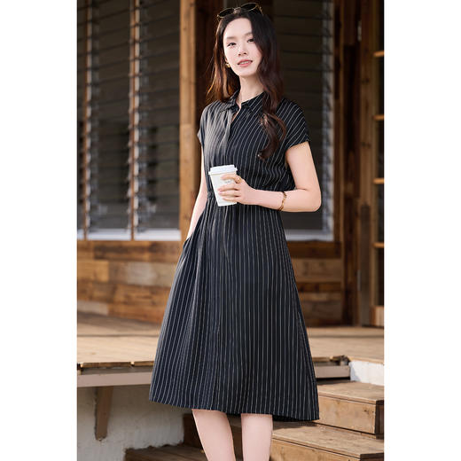 米思阳2026春夏优雅通勤轻职风OL黑白条纹半袖衬衫裙连衣裙女2155/4091 商品图2