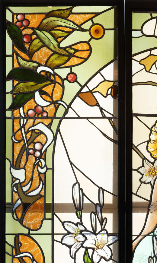 独角鹿西洋古董1920年代法国出品新艺术运动风格《百合少女》主题巨幅三联式彩绘玻璃花窗 商品图9