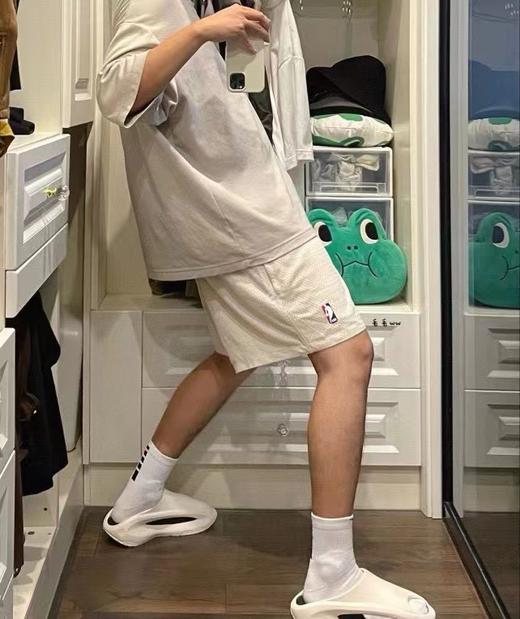 F032331春季新款刺绣小标抽绳透气网眼速干休闲短裤 商品图11