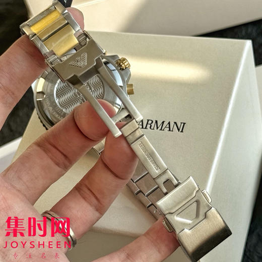 原单阿玛尼AR11695 新款太阳能 男士腕表
机芯：原装进口石英机芯 商品图7