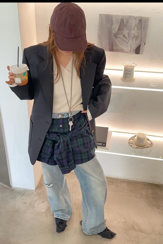 miumiu 缪缪  春夏休闲百搭简约帽子 LOGO刺绣潮流鸭舌帽 户外出行防紫外线遮脸遮阳帽 闺蜜 棉 棒球帽 男女同款情侣款 商品图7