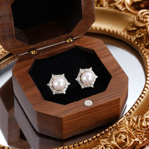 子佩集【雪霁缪斯】银S925珍珠惜王妃耳钉【XXED003】6mm珠双色六角2601 商品图0