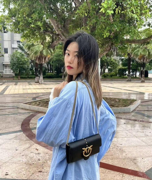 323-12 帮清库 亏苦茶子的力度‼️pk燕子包 精致小牛皮 单肩斜挎小包 轻便百搭 商品图1