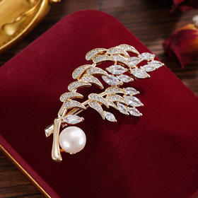 子佩集【嘉木摇瑞】珍珠惜王妃胸针【ZXXZ008】10.5mm珠镀金风树2601