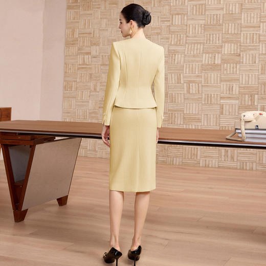 IWY/高级感黄色西装套裙女气质显瘦正式场合职业裙春季新款CS2760 商品图4
