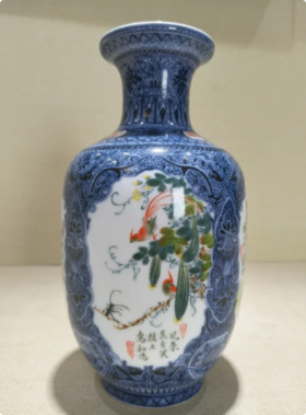 釉中彩青花开窗花鸟瓶