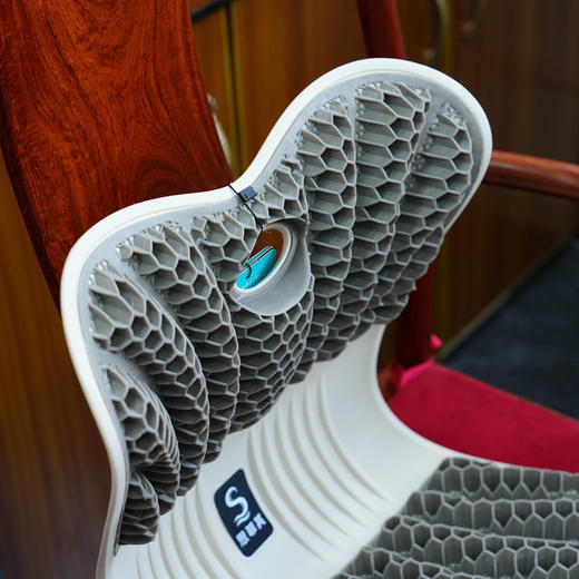 【团购】思菲其 正品 久坐神器 人体工学椅 蜂窝护腰纠正坐垫 商品图4