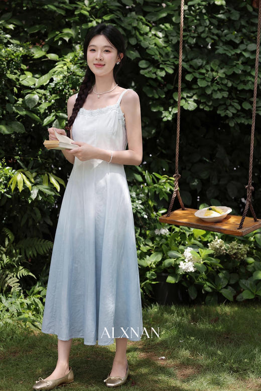 鹿向南「雾蓝絮语」法式浪漫甜美短袖连衣裙女夏新款气质渐变长裙 商品图5