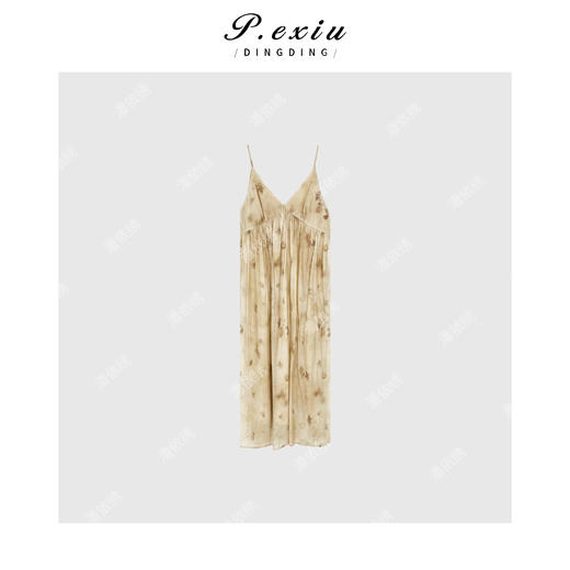 03-4潘依绣丁丁宠粉度假风夏季新款褶皱V领吊带连衣裙 Q3781 商品图0