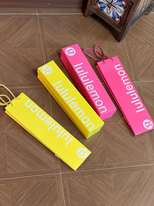 原单正品 Lu 露 Behappy 系列遮阳伞
天啦这配色实在太好看了吧 ！！
开启的夏日多巴胺 玫粉色vs 柠檬黄
这种高饱和的颜色真的一眼就会带来
好心情～ 商品图5