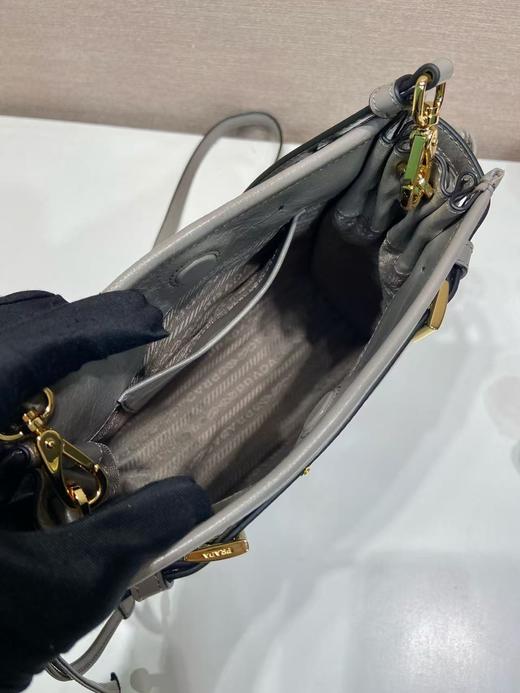 普拉达 Bonnie油腊皮 斜挎包（LZ） 商品图5