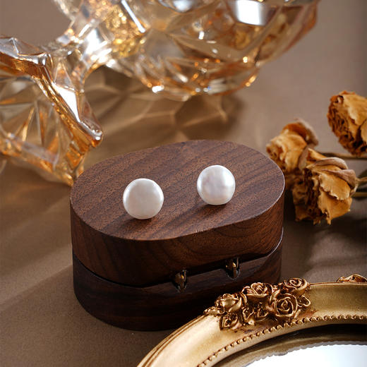 子佩集【圆月清歌】银S925珍珠惜王妃耳钉【SGE0260001】12mm珠镀金巴洛克扁珠2601 商品图1