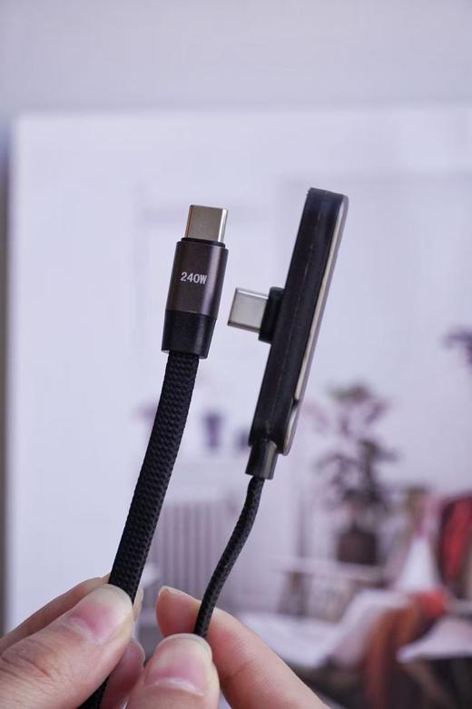 既是充电线，也是手机支架👍🏻美抖一周爆卖2.2万件的网红神器❗❗【AURARO折叠支架数据线】240W快充弯头数据线，边充边玩不挡手，追剧党/游戏党福音✔  商品图4