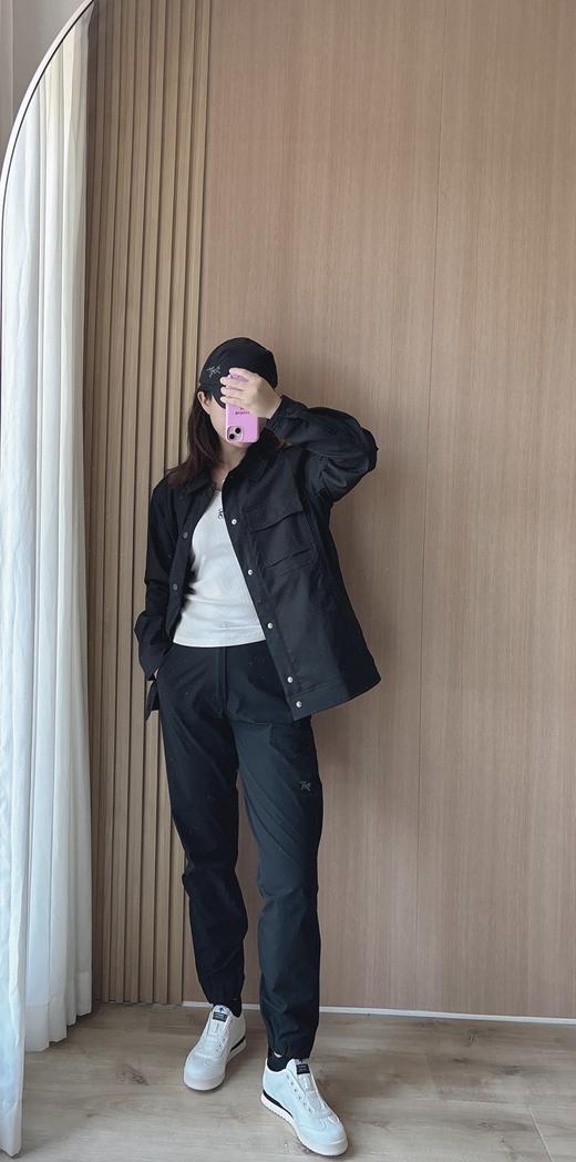 点此购买 始祖鸟GAMMA SS23 Tapered Pant女士纯色多用途登山软壳休闲裤 ye 343179 商品图3