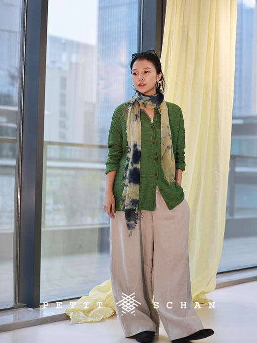PETIT SCHAN小闪 ACC#055 In short supply 青黄不接 羊绒真丝手工扎染薄款围巾披肩 商品图1