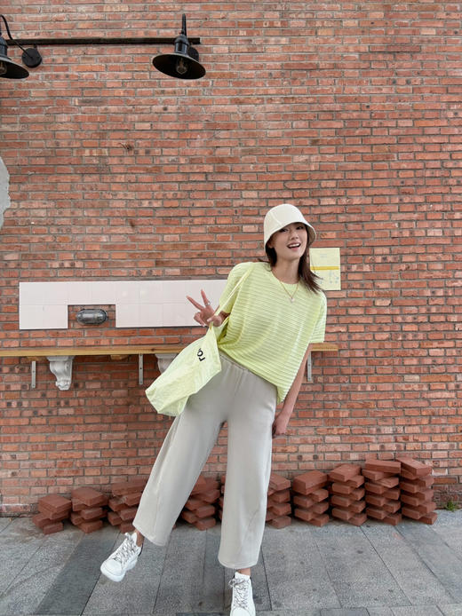 【自由自在】噢蜜ooomeooo宽松套头衫 商品图7