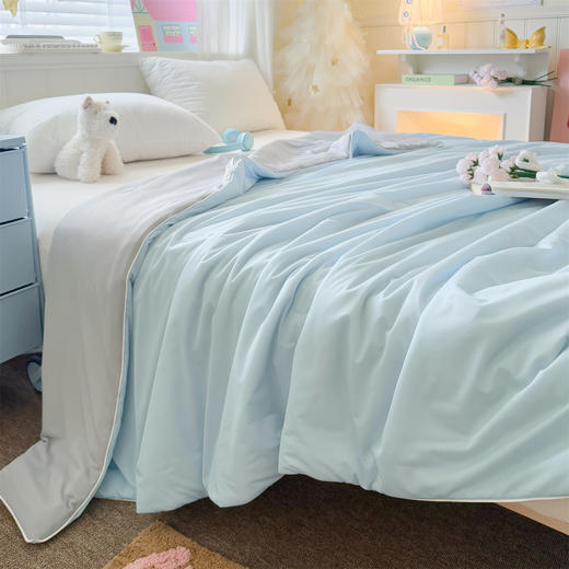 加倍生活  A类母婴级冰淇淋凉感夏被 云朵凉感夏被 一触即凉 透气散热空调被  48小时发货 商品图1