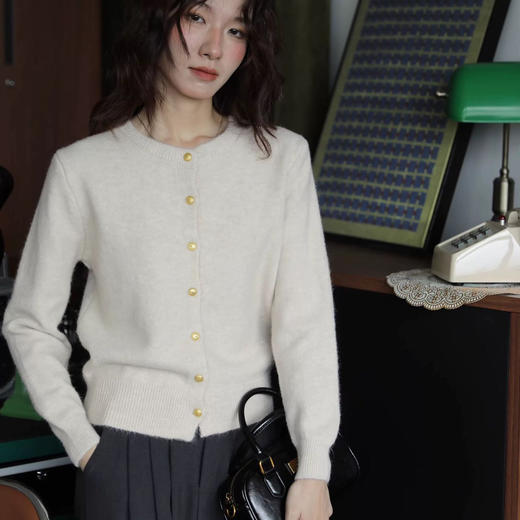 富比羊 春款纯色小开衫 简约高级 软糯舒适 百搭不挑人 6色可选 商品图1