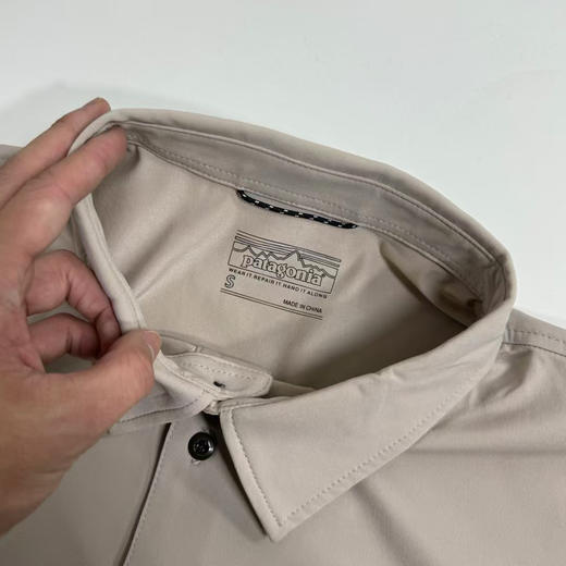 原单正品 Patagonia Transit Traveler 男士速干Polo短袖，
黑色/土黄色/藏青 S-XXL 商品图7