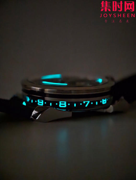 K1新款MB&F MAD1S系列 战斧摆陀 紫 / 蓝——侧向读时 + 大摆陀“暴走旋转”的现象级机械玩具 男士腕表 表径42mm 商品图8