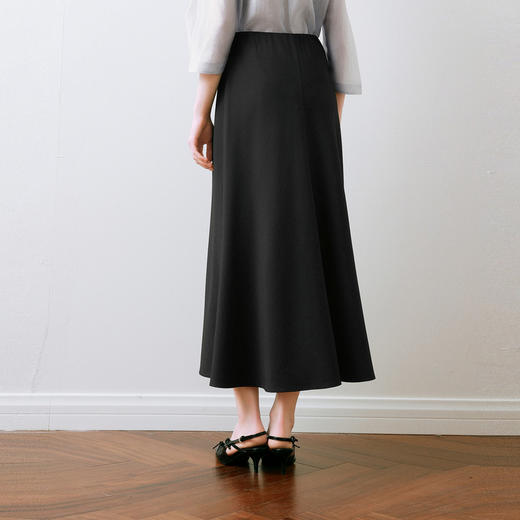 【商场同款】诗凡黎黑色通勤半身裙25夏新款简约中长裙3G4240361 商品图4
