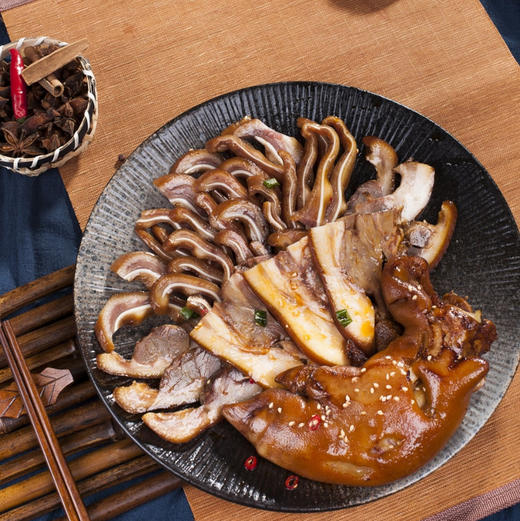 【下单后48小时发货】泰祥-宝竹酱卤猪蹄400g/袋，酱卤猪耳朵200g/袋，酱卤猪头肉500g/袋 商品图0