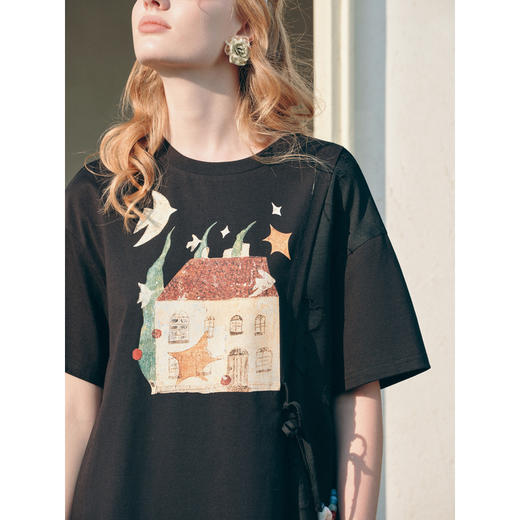 两三事夜航手札2026夏季新款复古印花不对称下摆宽松t恤裙连衣裙 商品图2