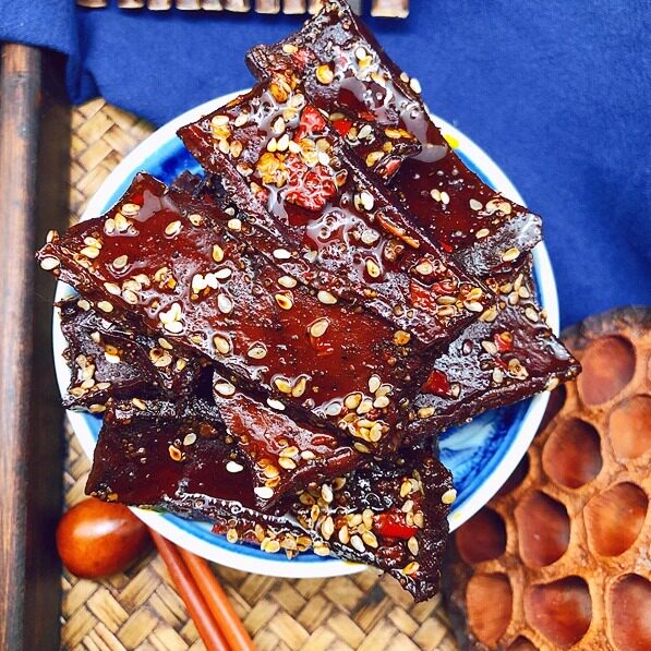 湖南特产麻辣豆干香干豆腐干辣条酱干小吃零麻辣香辣辣味香干子