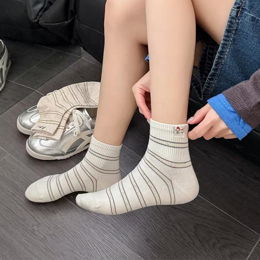基础-简约条纹布标小狗女袜-纪念日百货门店同款170794190 商品图3