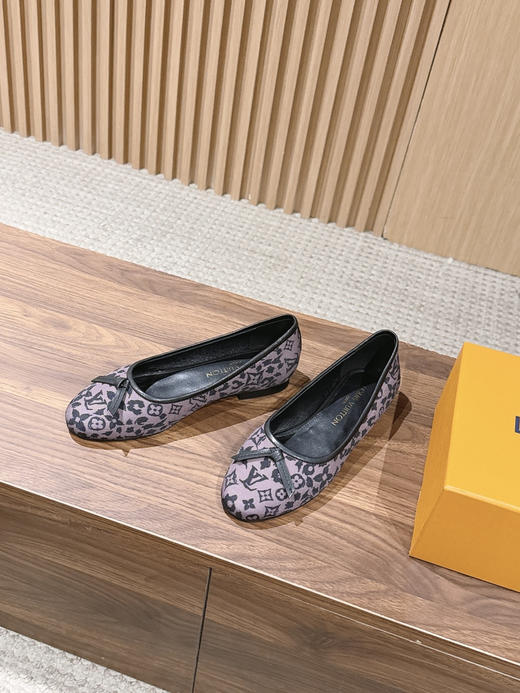 驴家 村上隆联名老花芭蕾舞鞋蝴蝶结拼色平底单鞋经典三彩/麂皮绒面船鞋(DBG) 商品图4