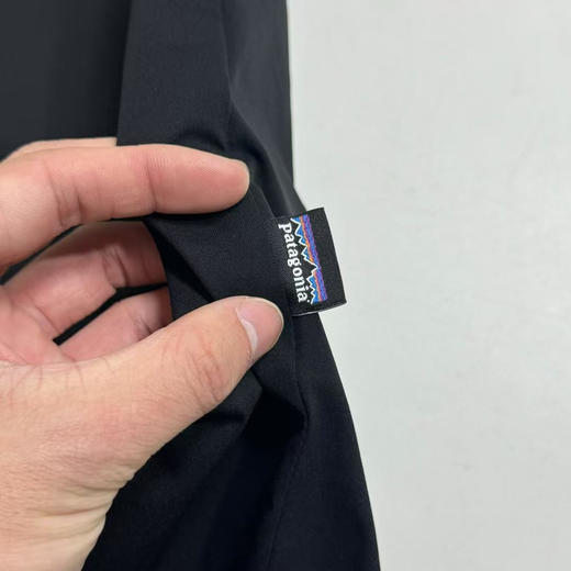 原单正品 Patagonia Transit Traveler 男士速干Polo短袖，
黑色/土黄色/藏青 S-XXL 商品图8