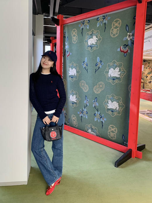 324-3 亲戚工厂 买贵揍我 亲肤舒适减龄时髦 马仔纯棉圆领毛衣 整个人明亮起来 商品图10