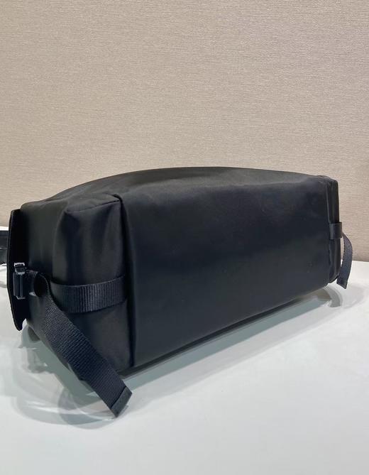 Prada Explore Re-Nylon与皮革手袋 探索包 （LZ） 商品图4