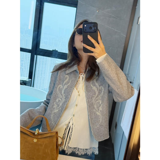 2603403    牛仔 重工绣珠 💙外套 春日必备 商品图4